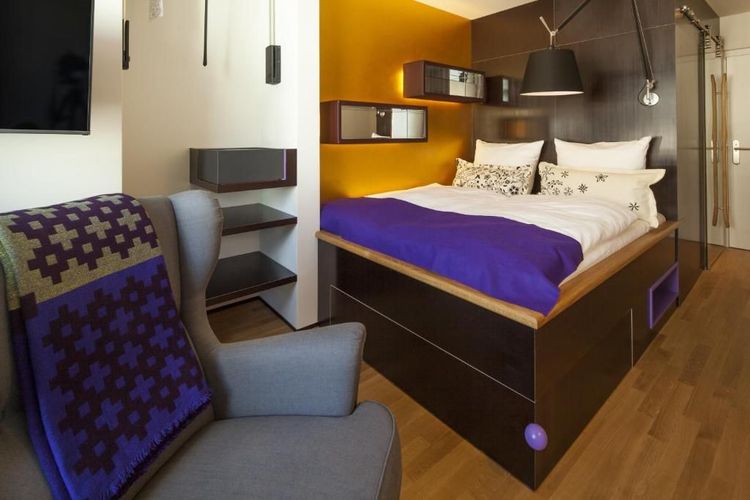 Une chambre au design cubique