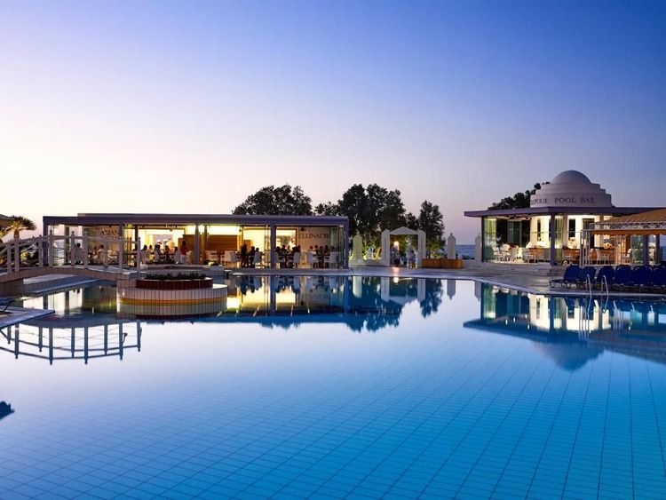 Serita Beach Hotel / @Booking.com