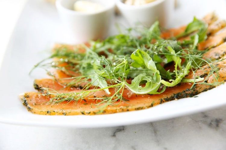 Gravlax de truite au Mélèze