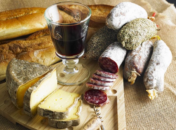 Tomes de Savoie et charcuterie savoyarde