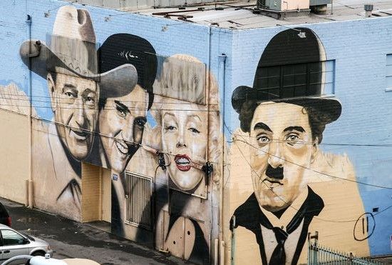 Les superstars US : John Wayne, Elvis Presley, Marilyn Monroe et Charlot.