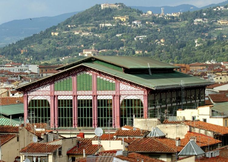 La halle et les verrières du marché de San Lorenzo