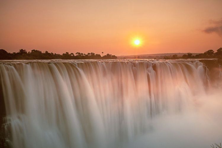 Les Victoria Falls, emblème du Zimbabwe