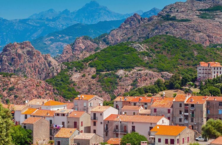 El pueblo de Piana y sus famosos arroyos