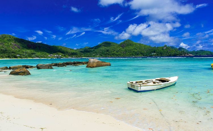 Mahé, l'île principale, jouit de très belles plages