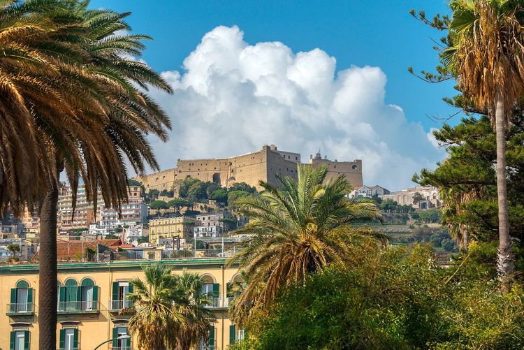 La forteresse médiévale Castel Sant'elmo, Naples