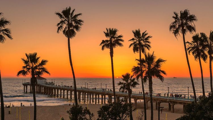 La jetée de Malibu au coucher du soleil