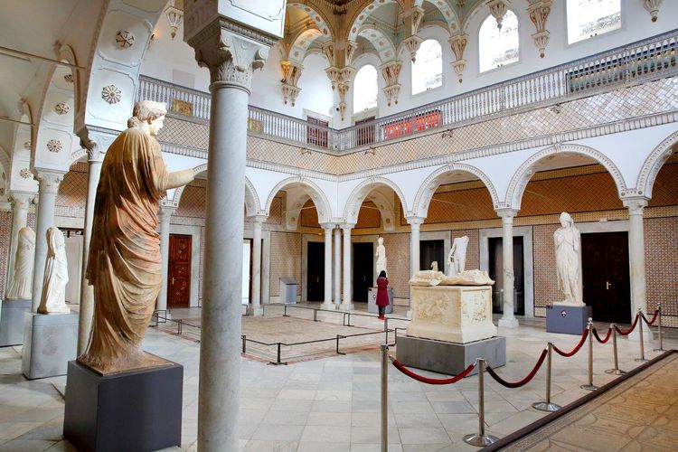 La même salle centrale dans le musée