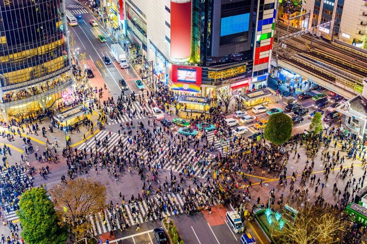 Le célèbre passage piéton Shibuya à Tokyo, le plus fréquenté du pays.