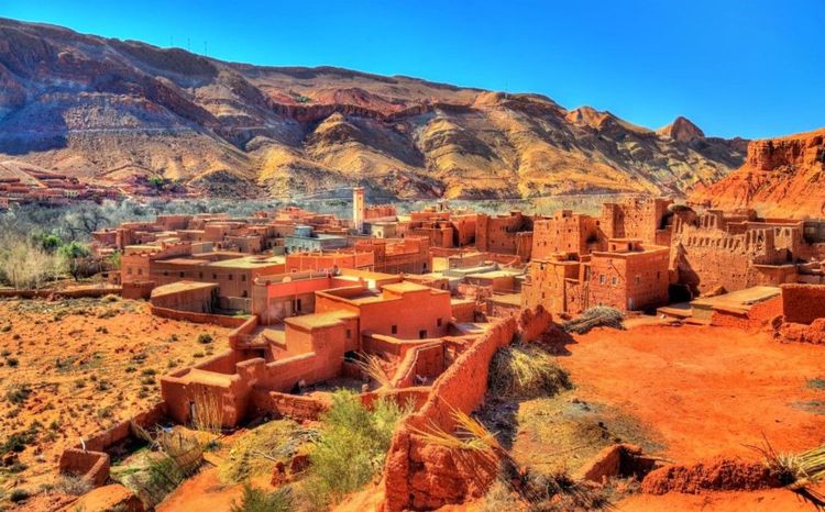 Le village ocre de Bou Tharar, Maroc