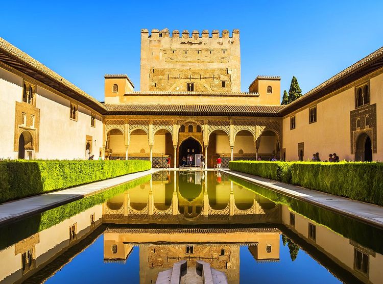 L'Alhambra de Grenade, le patio des Arrayanes