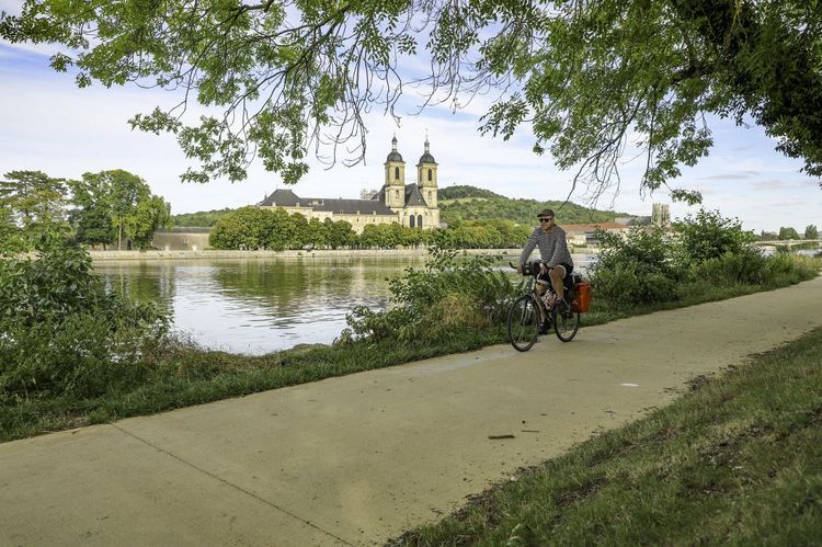 Abbaye des Prémontrés au bord de la Moselle