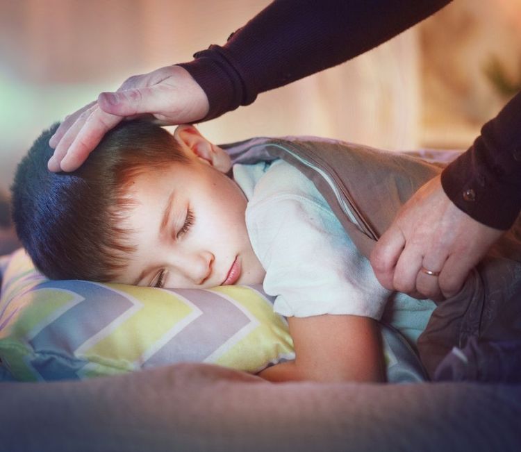 Attention à ne pas trop caresser la tête des enfants.