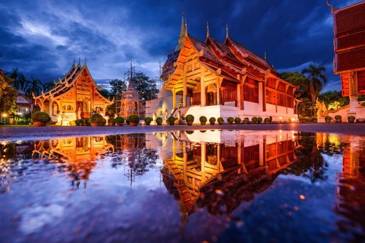 Les lumières de Chiang Mai illuminent les temples © Sean Pavone/123RF