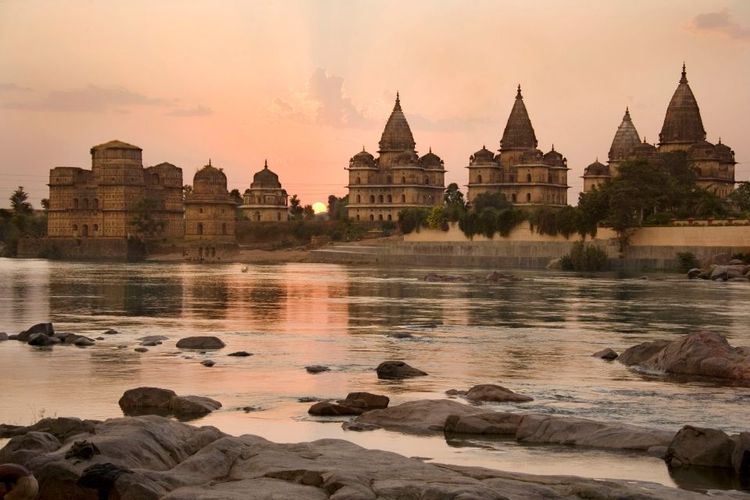 Le sublime paysage des cénotaphes du village d'Orchha © STEVE ALLEN - All Rights Reserved