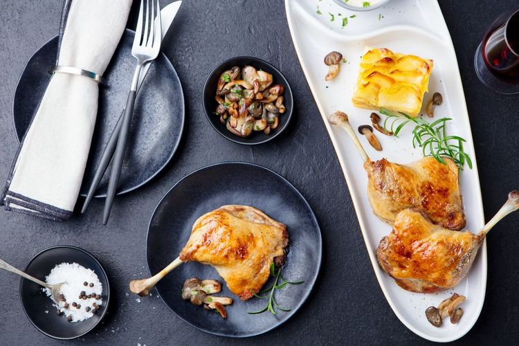 Confit de canard accompagné de son gratin dauphinois