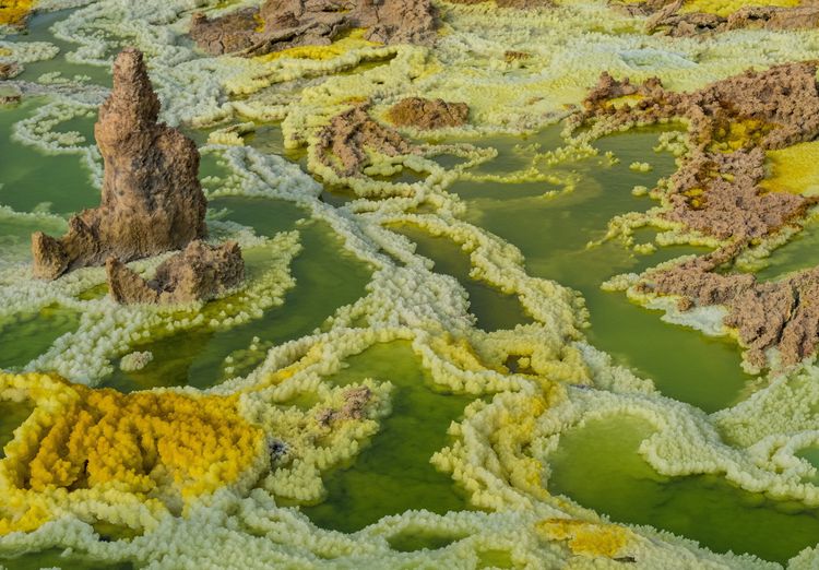 Les sources chaudes d'acide à Dallol