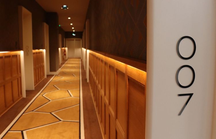 La suite du père de James Bond se trouve là, à droite.
