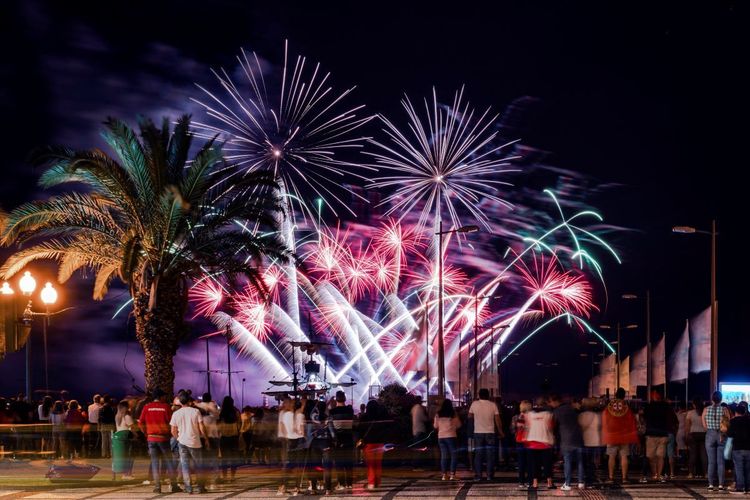 Spectacle pyromusical d'un samedi du mois de juin