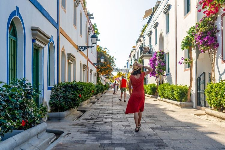 Chapeaux et robes sont d'actualité aux vacances de la Toussaint à Gran Canaria