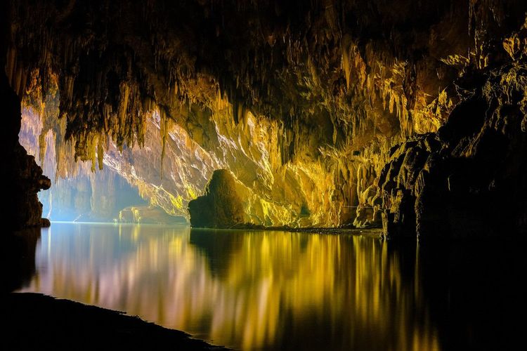 Grotte de Tham Lod en Thaïlande