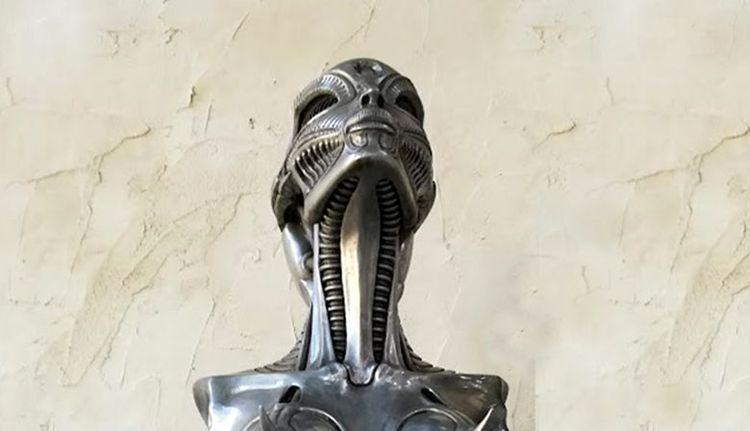Une des créatures du musée, signée H.R. Giger