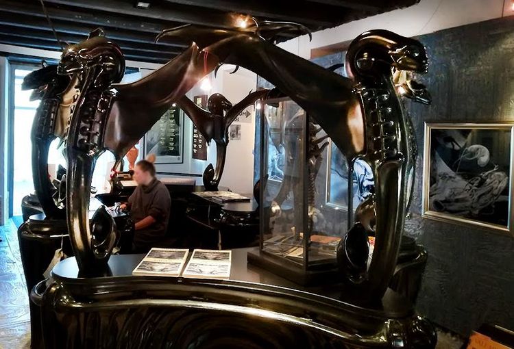 Bienvenue au museum H.R. Giger, à Gruyères