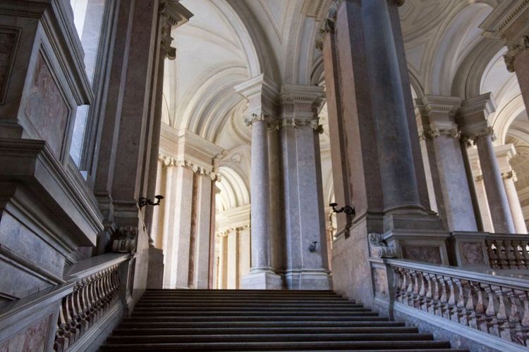 Intérieur du Palais de Caserte en Italie
