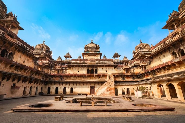 Vue de la cour intérieure du Jahangir Mahal