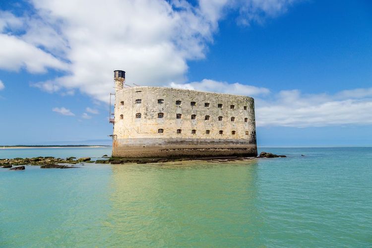 L'emblématique fort Boyard au large des côtes charentaises