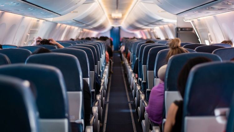 L'intérieur d'un avion en vol