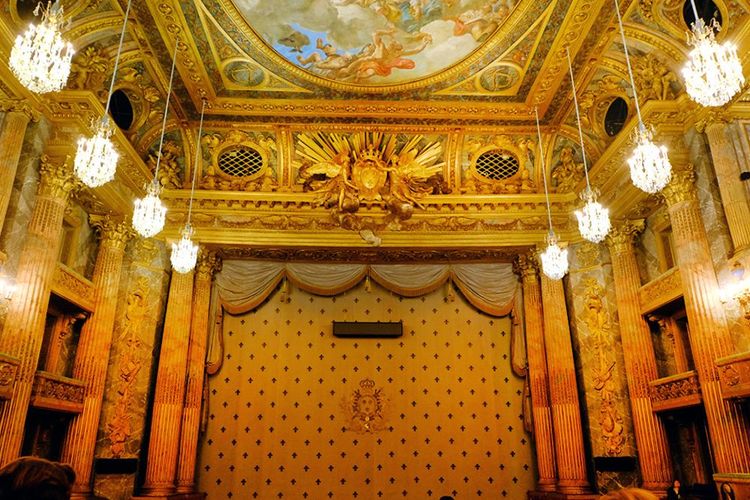L'opéra royal, dans le chateau de Versailles, où se tinrent les premières assemblées de la IIIe République