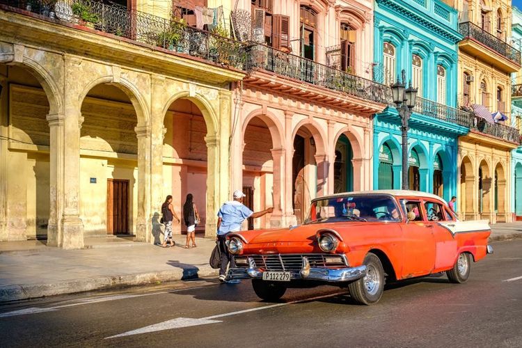 Couleur et soleil sont au programme de La Havane © Karel Miragaya/123RF