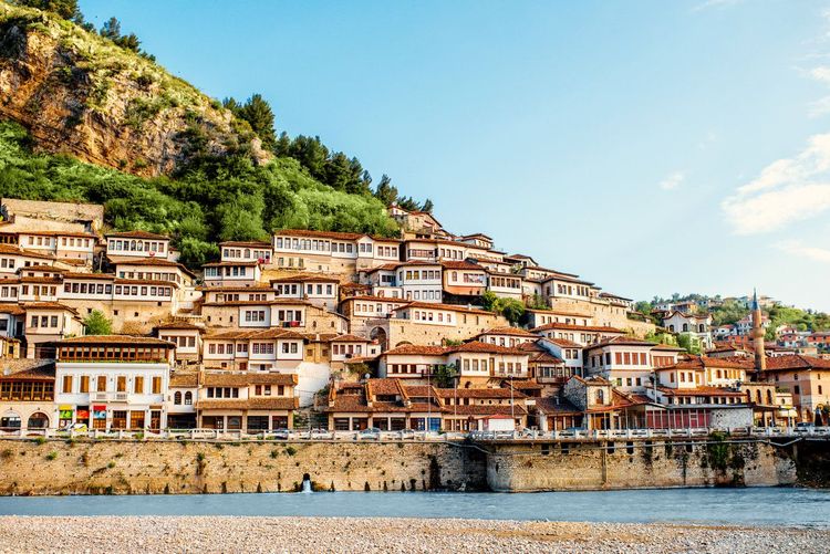 La ville de Berat en Albanie © rh2010/123RF