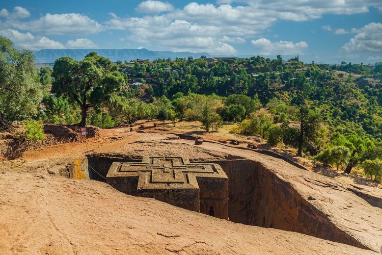 L'une des onze églises taillées dans la roche à Lalibela en Ethiopie © Framalicious/Shutterstock