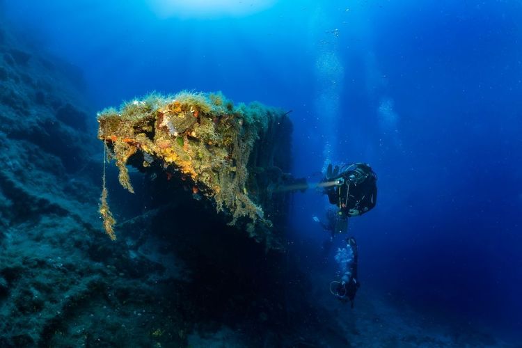 Le Britannic au large de l'île de Kéa en Grèce