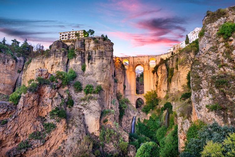 Le Puente Nuevo, Espagne © Sean Pavone/123RF