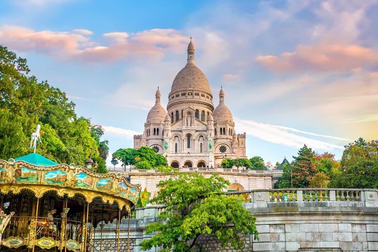 Le Sacré-Coeur, au sommet de la butte Montmartre
