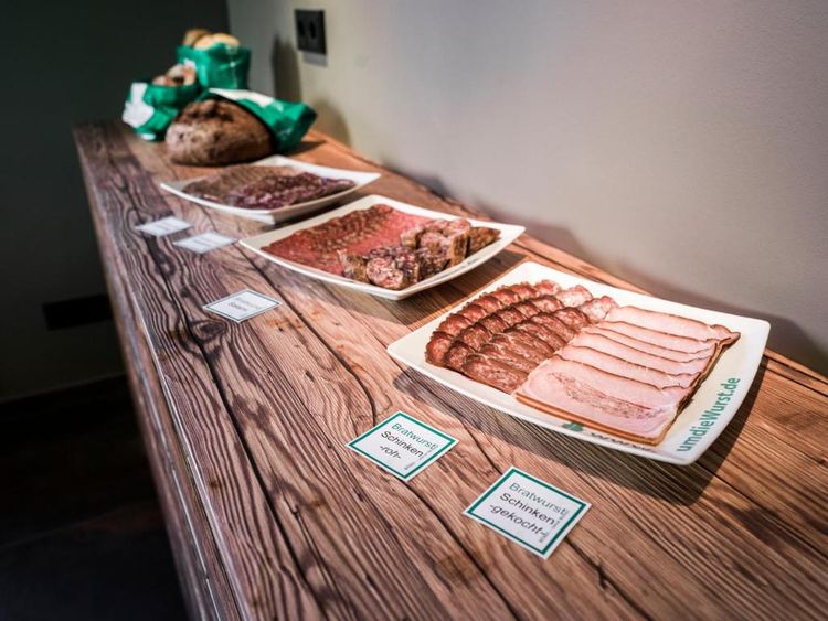 Le buffet du petit déjeuner continental de l'hôtel