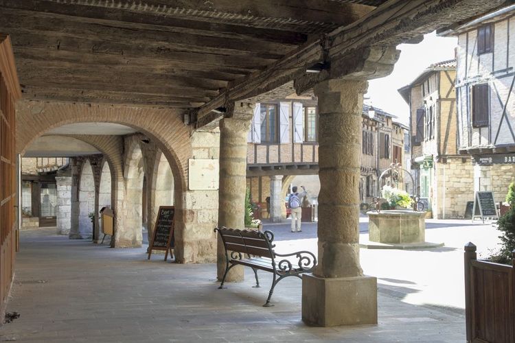 Les arcades de Castelnau-de-Montmiral