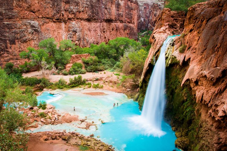 Les chutes d'Havasu dans la réserve indien Havasupai.