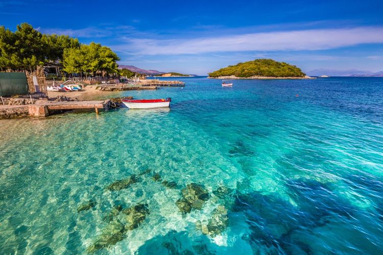 Les eaux turquoise du parc national de Butrint à Ksamil en Albanie
