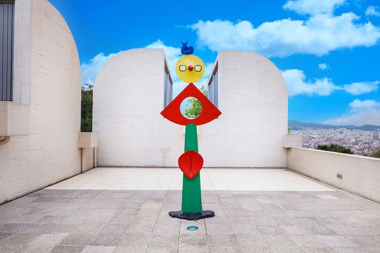 Les toits de la fondation Miro à Barcelone, Espagne