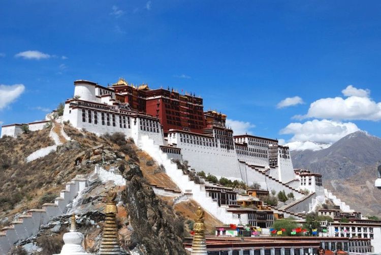 Le palais du Potala à Lhassa au Tibet © huafeng207/123RF