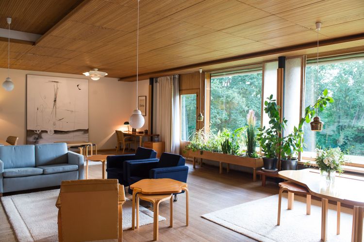 Photo de l'intérieur de la Maison Louis Carré ©kaminoto