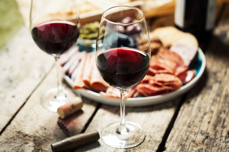 Le Beaujolais est un vin produit dans les départements du Rhône et de Saône-et-Loire © Natalia Van Doninck/123RF
