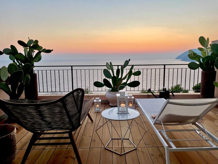 Maison au bord de la mer à Moneglia, Italie