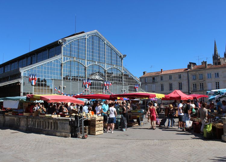 Le marché de Niort et ses halles