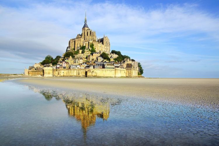 Le Mont Saint Michel est également une très belle idée de destination pour la Toussaint © plotnikov/123RF