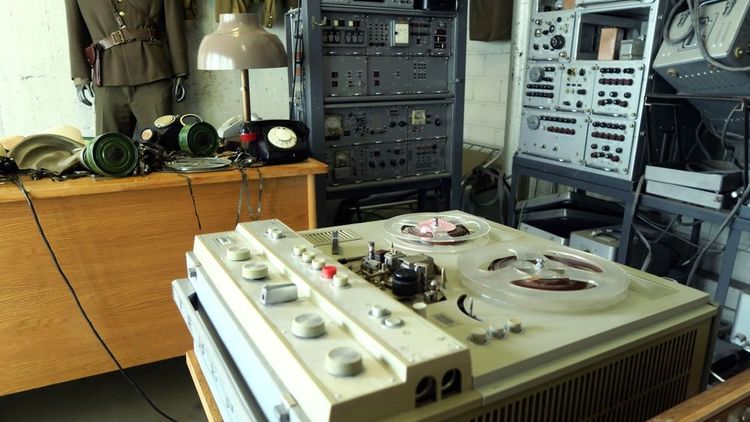 Le musée du KGB conserve de nombreux objets et documents de la période soviétique